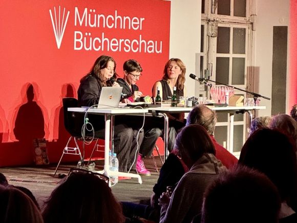 15112024_Drei ostdeutsche Frauen_9quer_c_Eickelschulte